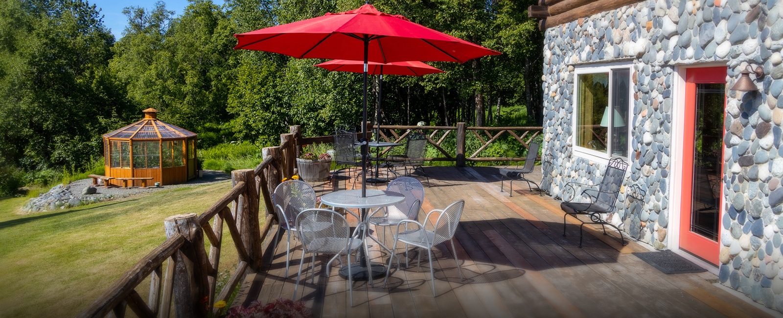 Juneberry Lodge, a Homer, Alaska Bed and Breakfast